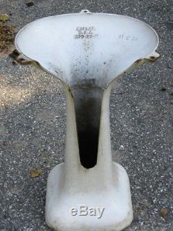 Antique Bird Bath Garden Cast Iron Pedestal Porcelain Art Sink Basin Table Stand
